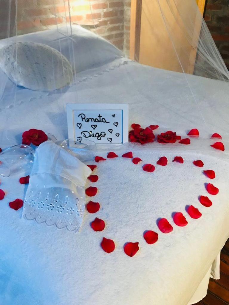 Pousada Romantica - Sitio Buraco Fundo Vale Verde  외부 사진