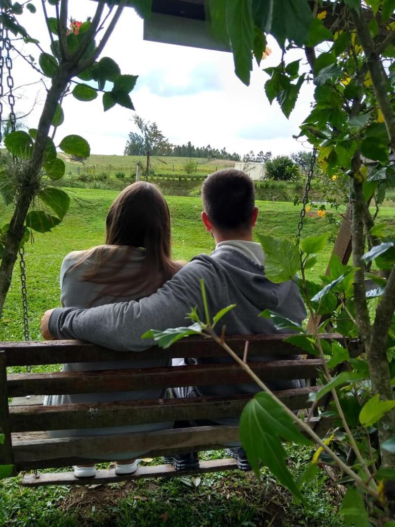Pousada Romantica - Sitio Buraco Fundo Vale Verde  외부 사진